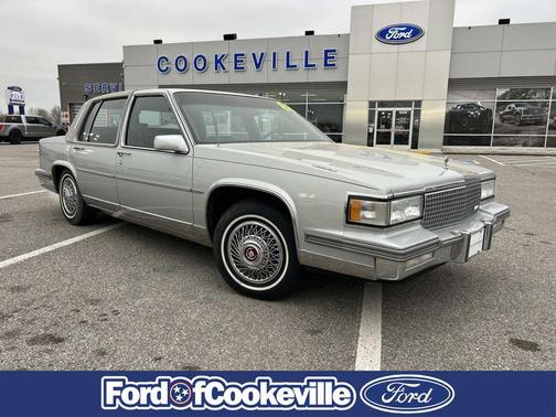 Silver 1988 Cadillac Fleetwood d'Elegance