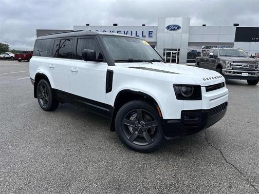 2024 Land Rover Defender 130 P400 X-Dynamic SE