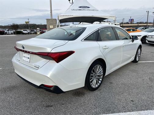 2022 Toyota Avalon Hybrid Limited
