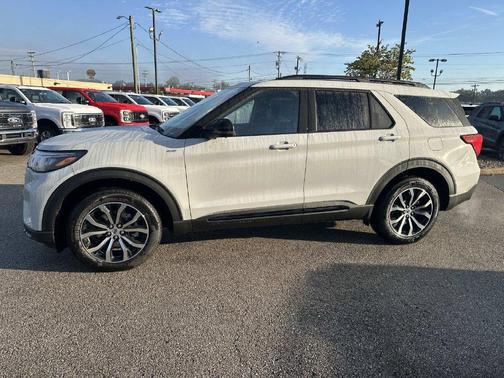 Avalanche Gray 2027 Ford Explorer ST-Line
