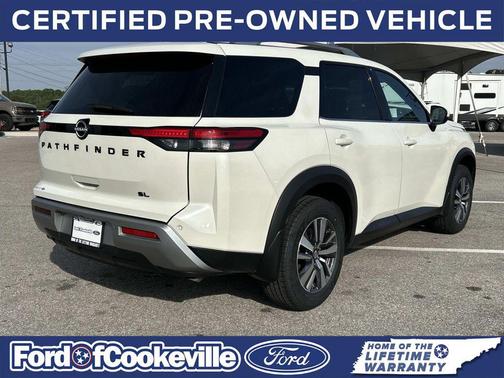 Pearl White 2024 Nissan Pathfinder SL FWD