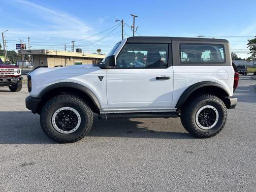 Oxford White 2026 Ford Bronco Base