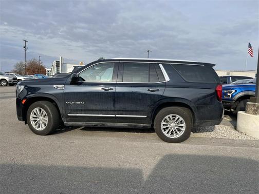 2024 GMC Yukon SLT