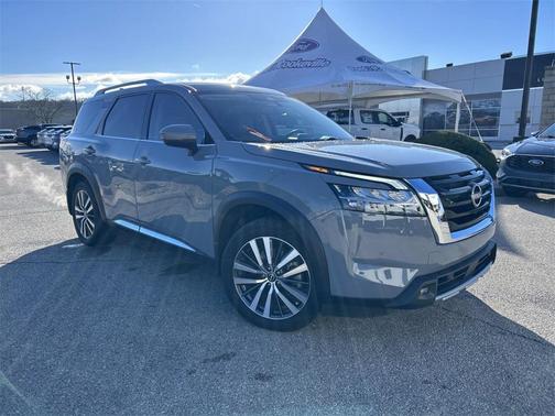 2022 Nissan Pathfinder Platinum 4WD