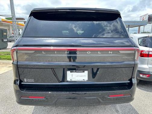 2025 Lincoln Navigator Reserve