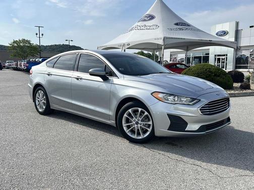 Iconic Silver Metallic 2020 Ford Fusion SE