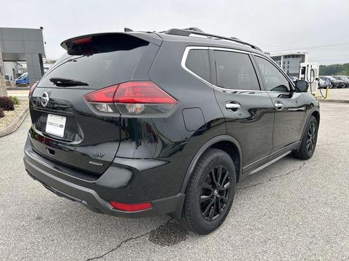 Magnetic Black 2018 Nissan Rogue SV