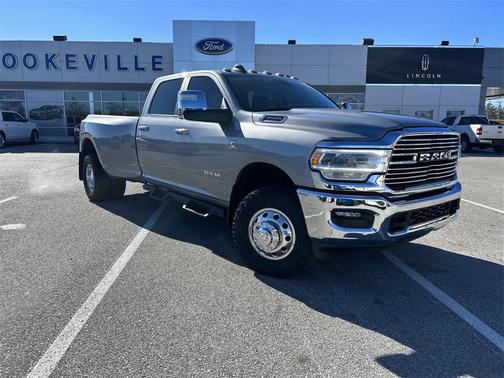 2024 RAM 3500 Laramie Crew Cab 4x4 8' Box