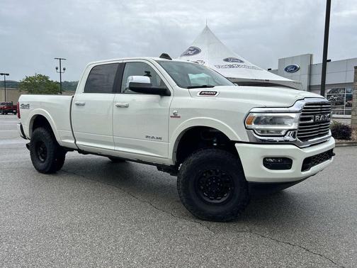 Pearl White 2022 RAM 2500 Laramie Crew Cab 4x4 6'4' Box