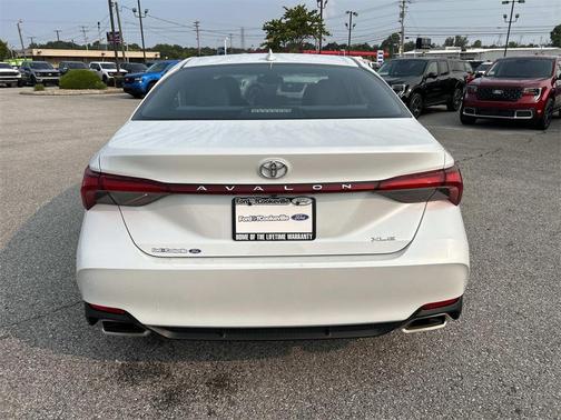 2019 Toyota Avalon XLE