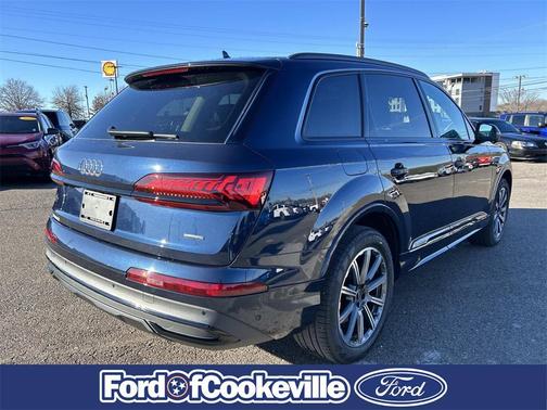 2024 Audi Q7 45 Premium Plus