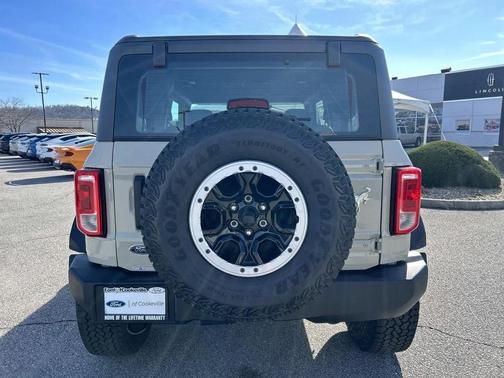 Desert Sand 2025 Ford Bronco Base
