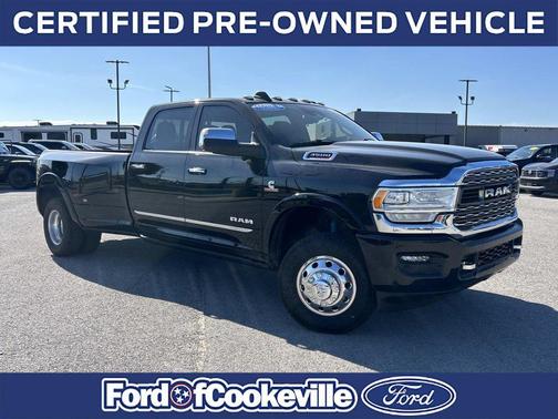 Diamond Black Crystal Pearlcoat 2021 RAM 3500 Limited Crew Cab 4x4 8' Box