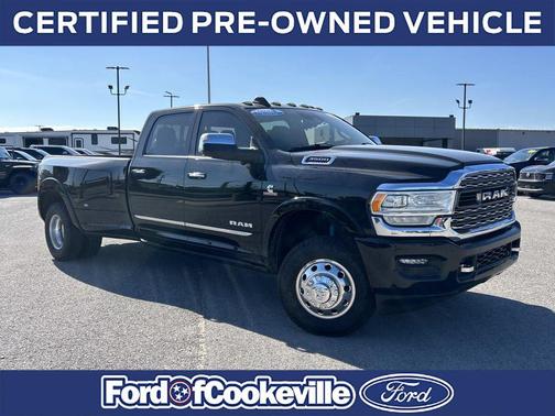 Diamond Black Crystal Pearlcoat 2021 RAM 3500 Limited Crew Cab 4x4 8' Box