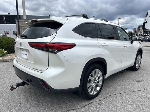 Blizzard Pearl 2020 Toyota Highlander Limited