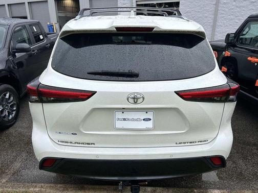 Blizzard Pearl 2020 Toyota Highlander Limited