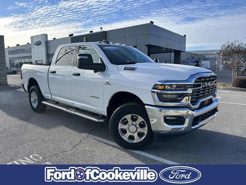 Bright White Clearcoat 2026 RAM 3500 Big Horn Crew Cab 4x4 6'4' Box