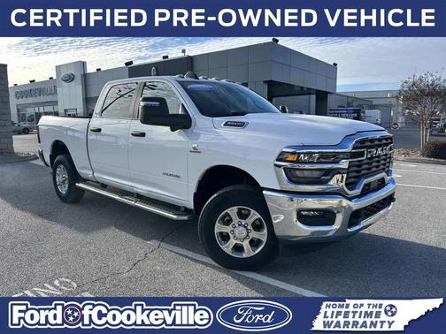 Bright White Clearcoat 2026 RAM 3500 Big Horn Crew Cab 4x4 6'4' Box