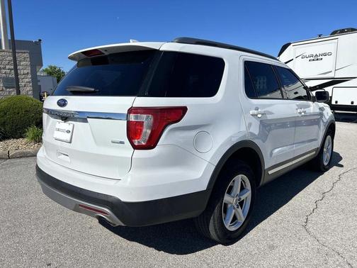Oxford White 2016 Ford Explorer XLT