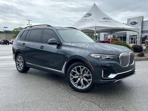 Arctic Grey Metallic 2021 BMW X7 xDrive40i