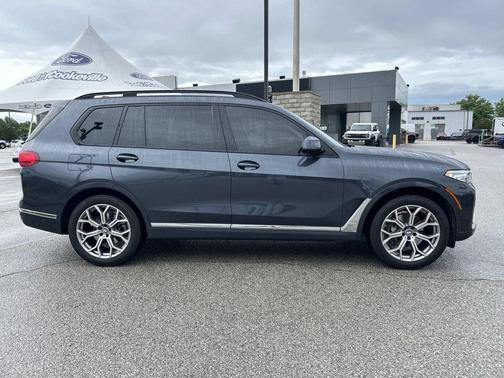 Arctic Grey Metallic 2021 BMW X7 xDrive40i