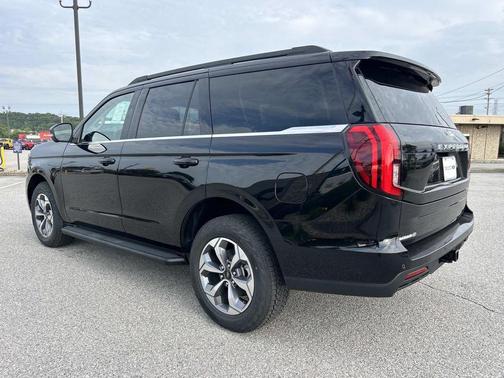 Agate Black Metallic 2027 Ford Expedition Active