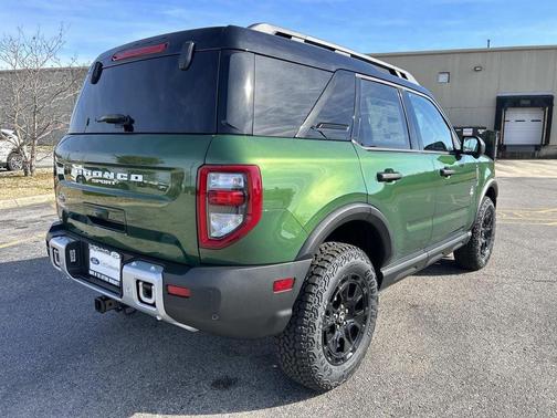 Eruption Green Metallic 2025 Ford Bronco Sport Outer Banks