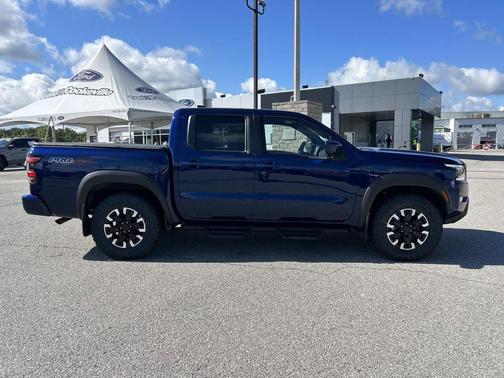 Deep Blue Pearl 2023 Nissan Frontier PRO-4X