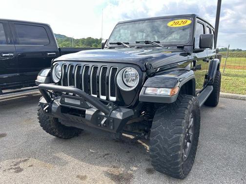 Black Clearcoat 2020 Jeep Wrangler Unlimited Sahara