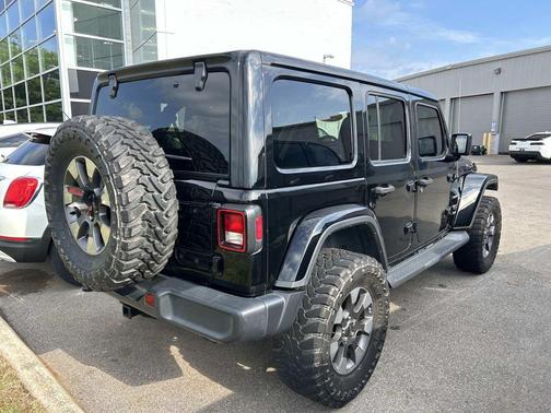 Black Clearcoat 2020 Jeep Wrangler Unlimited Sahara