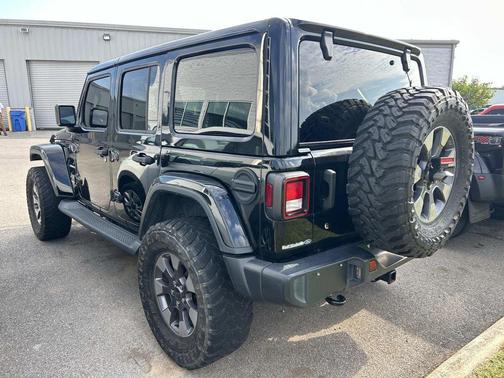 Black Clearcoat 2020 Jeep Wrangler Unlimited Sahara