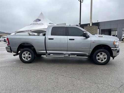 2023 RAM 2500 Big Horn Crew Cab 4x4 6'4' Box