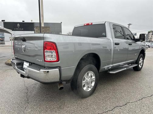 2023 RAM 2500 Big Horn Crew Cab 4x4 6'4' Box
