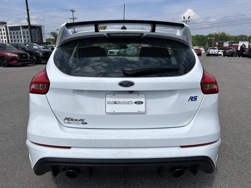 Frozen White 2017 Ford Focus RS Base