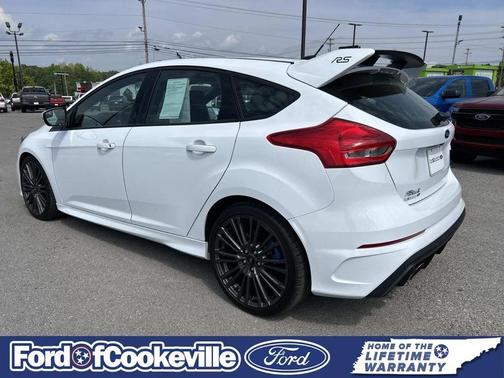 Frozen White 2017 Ford Focus RS Base