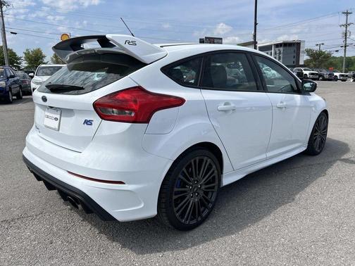 Frozen White 2017 Ford Focus RS Base