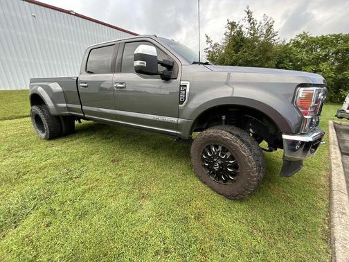 Carbonized Gray Metallic 2022 Ford F-350 Lariat