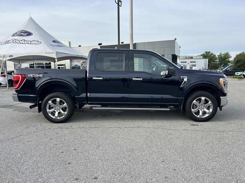 Antimatter Blue Metallic 2021 Ford F-150 XLT