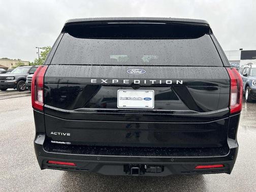 Agate Black Metallic 2026 Ford Expedition Active