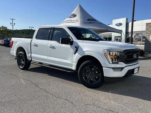 Oxford White 2023 Ford F-150 XLT