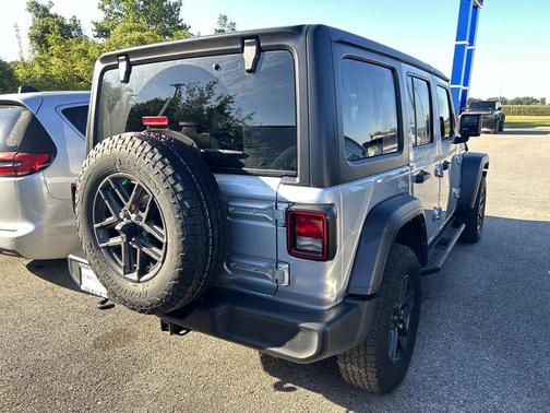 Silver Zynith Clearcoat 2024 Jeep Wrangler Sport S