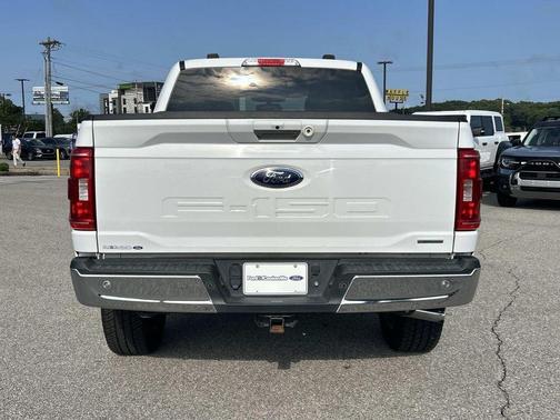 Oxford White 2021 Ford F-150 XLT