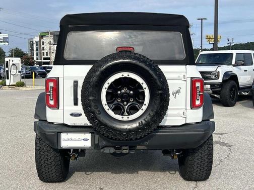 Oxford White 2022 Ford Bronco Badlands