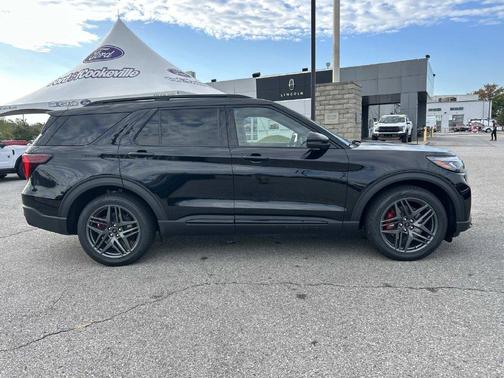 Agate Black Metallic 2026 Ford Explorer ST