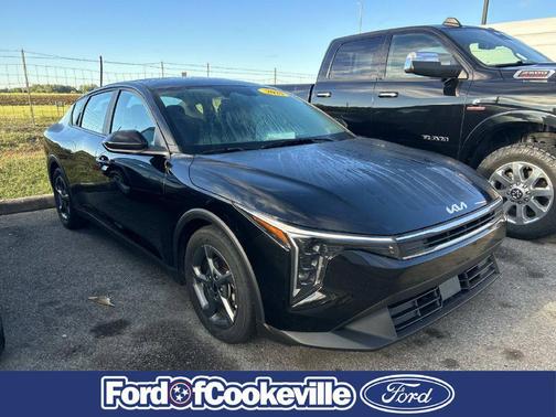 Aurora Black Pearl 2025 Kia K4 LXS