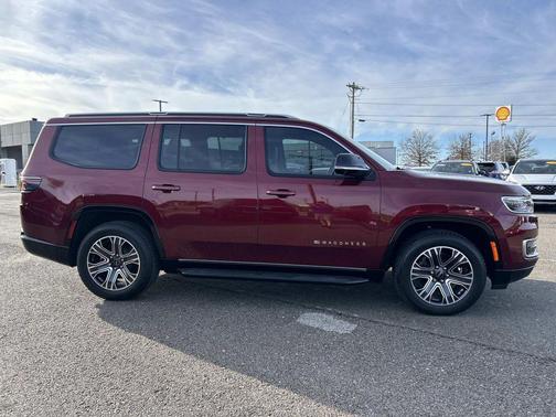 Velvet Red Pearlcoat 2025 Jeep Wagoneer Carbide 4x4