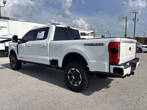 Star White Metallic Tri-Coat 2024 Ford F-350 Lariat