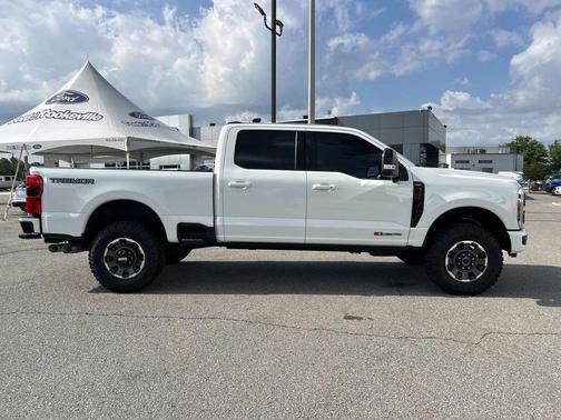 Star White Metallic Tri-Coat 2024 Ford F-350 Lariat