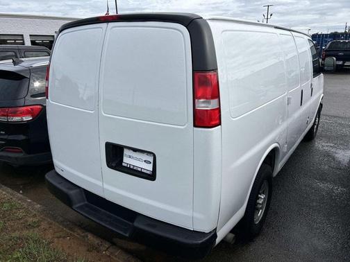 Summit White 2020 Chevrolet Express 2500 Work Van