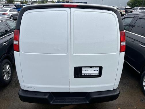 Summit White 2020 Chevrolet Express 2500 Work Van